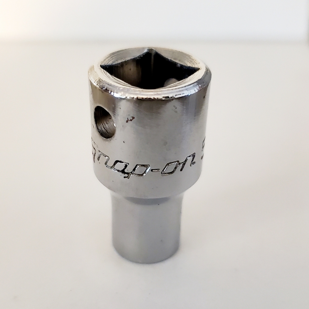 SNAP-ON FDH100A - 5/16”, SAE, 12 Pt., 3/8”Dr., Chrome, Semi Deep, Socket-USA-NOS
